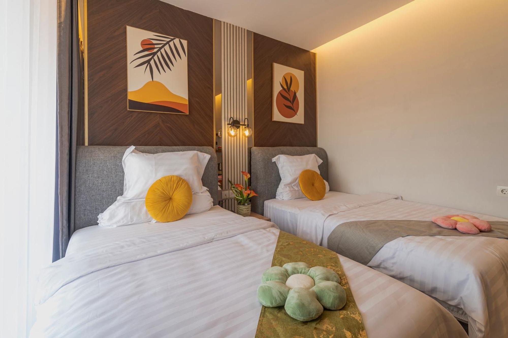 Stay.Vie Hotel スラバヤ エクステリア 写真