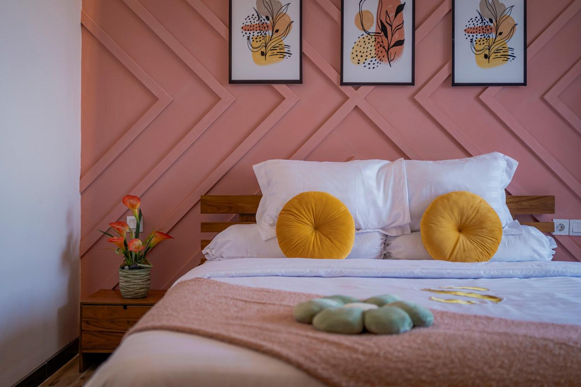 Stay.Vie Hotel スラバヤ エクステリア 写真
